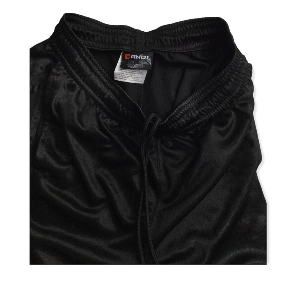 AND1 MEN BASKETBALL SHORTS - Picture 5 of 5